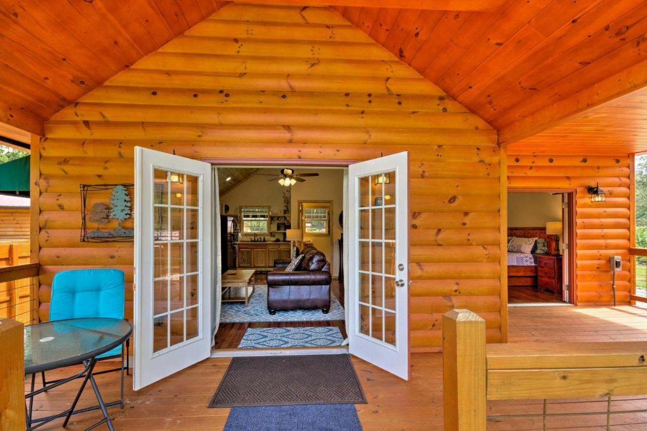 Cozy Riverfront Cabin With Private Deck And Hot Tub! Bryson City Luaran gambar